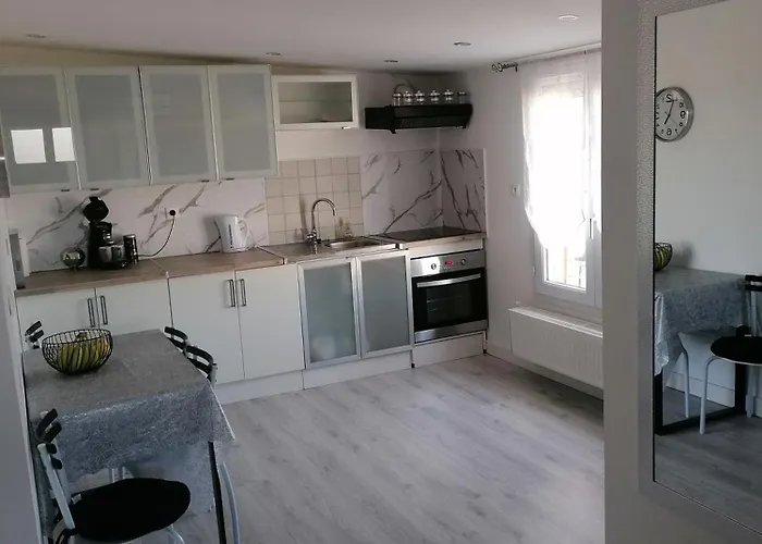 Appt Moderne 50m2 Avec Terrasse